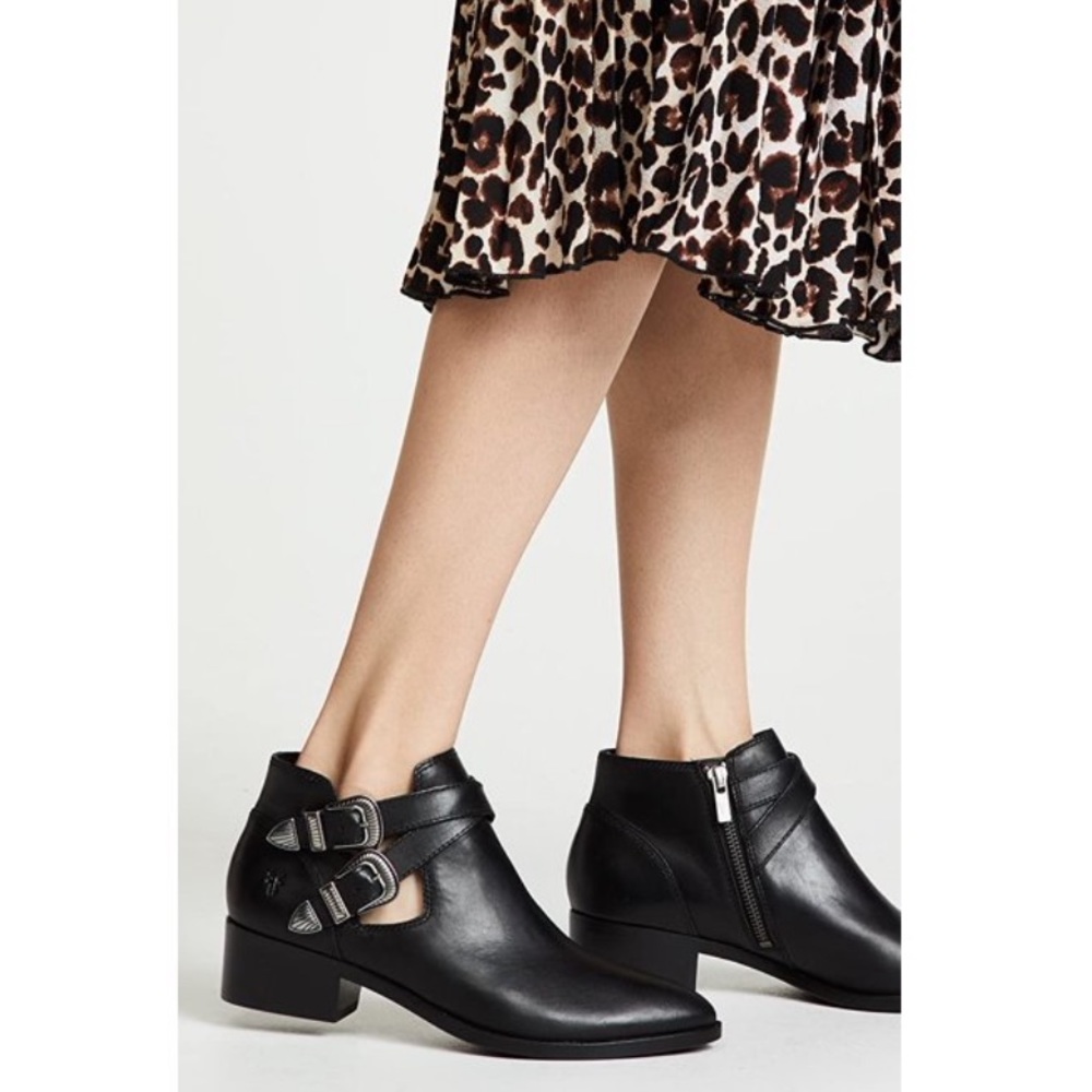 Frye RAY leather Booties